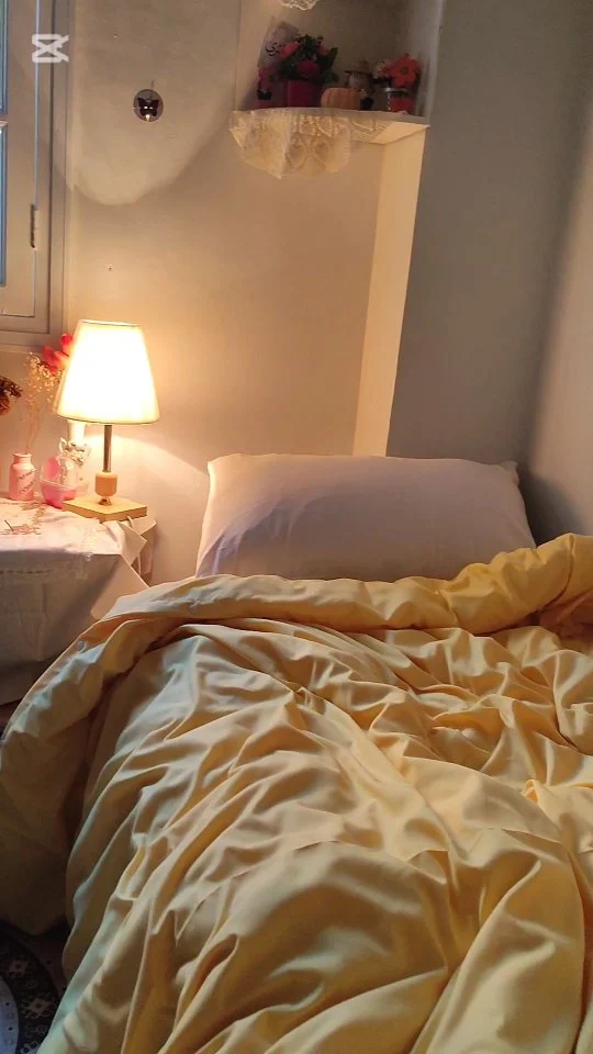 Couette aux tons dorés